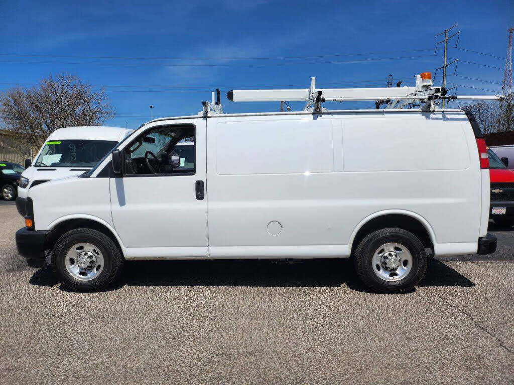 2017 CHEVROLET Express