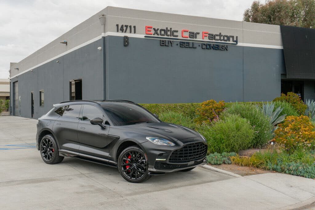 2023 ASTON MARTIN DBX