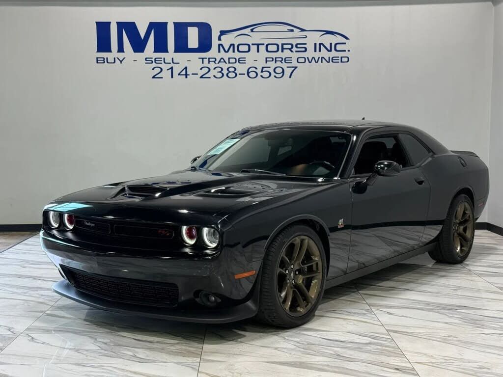 2021 DODGE Challenger