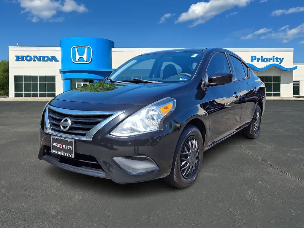 2019 NISSAN Versa