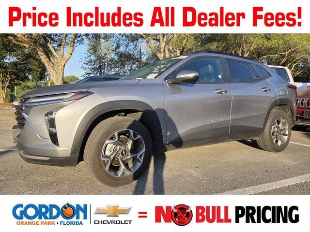 2025 CHEVROLET Trax