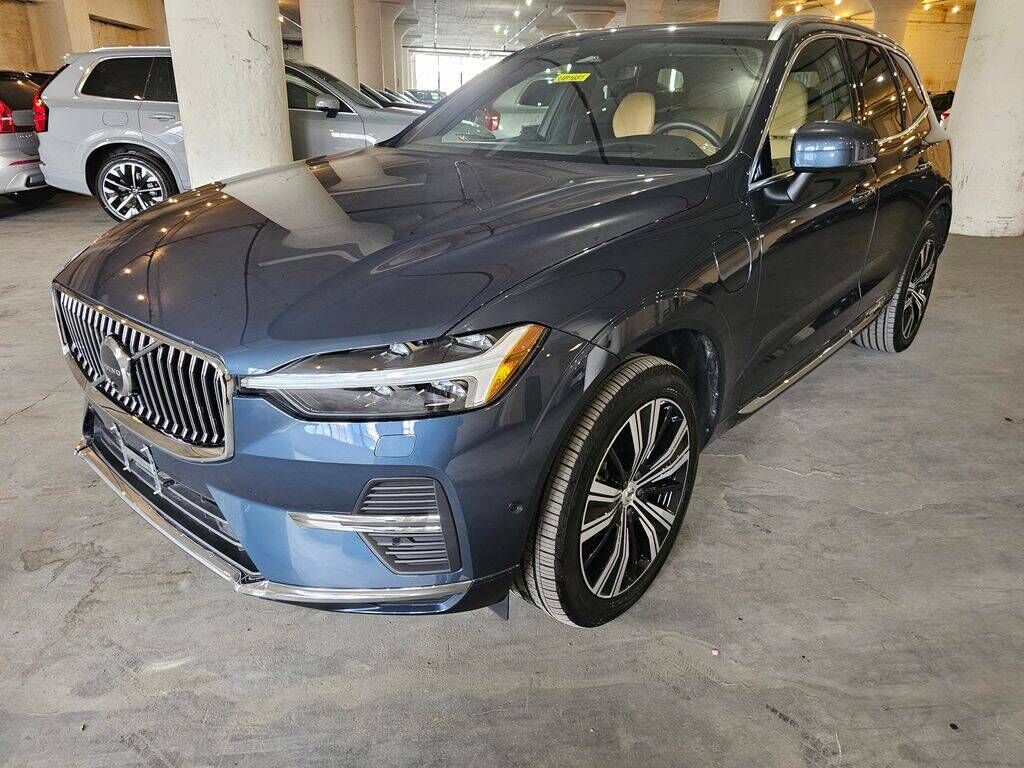 2023 VOLVO XC60