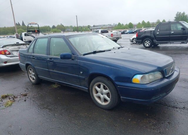 1999 VOLVO S70