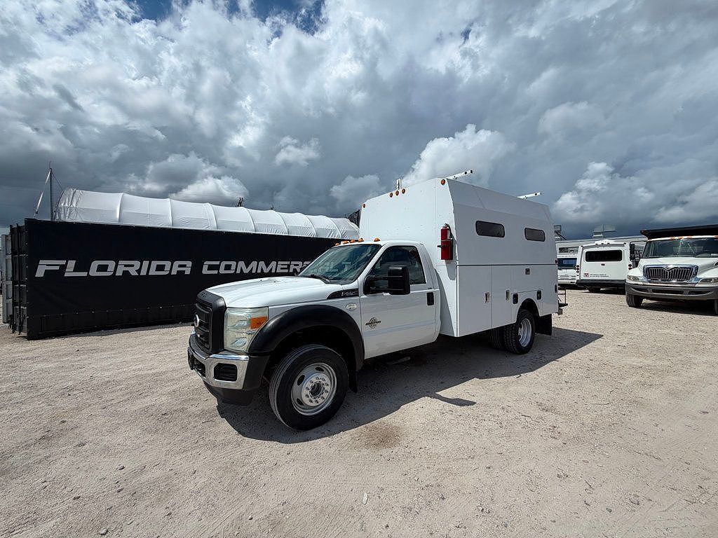 2011 FORD F-550