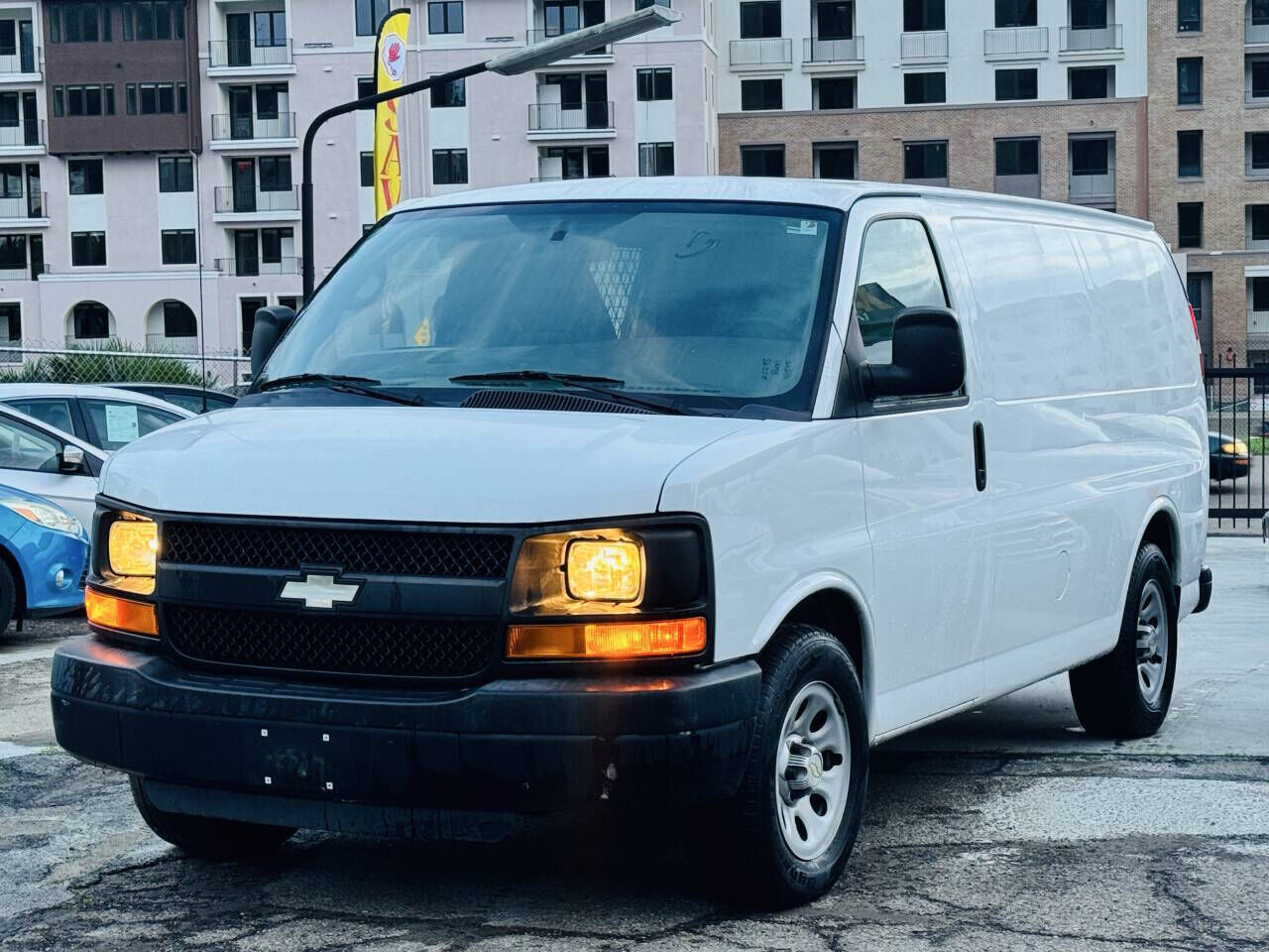 2013 CHEVROLET Express