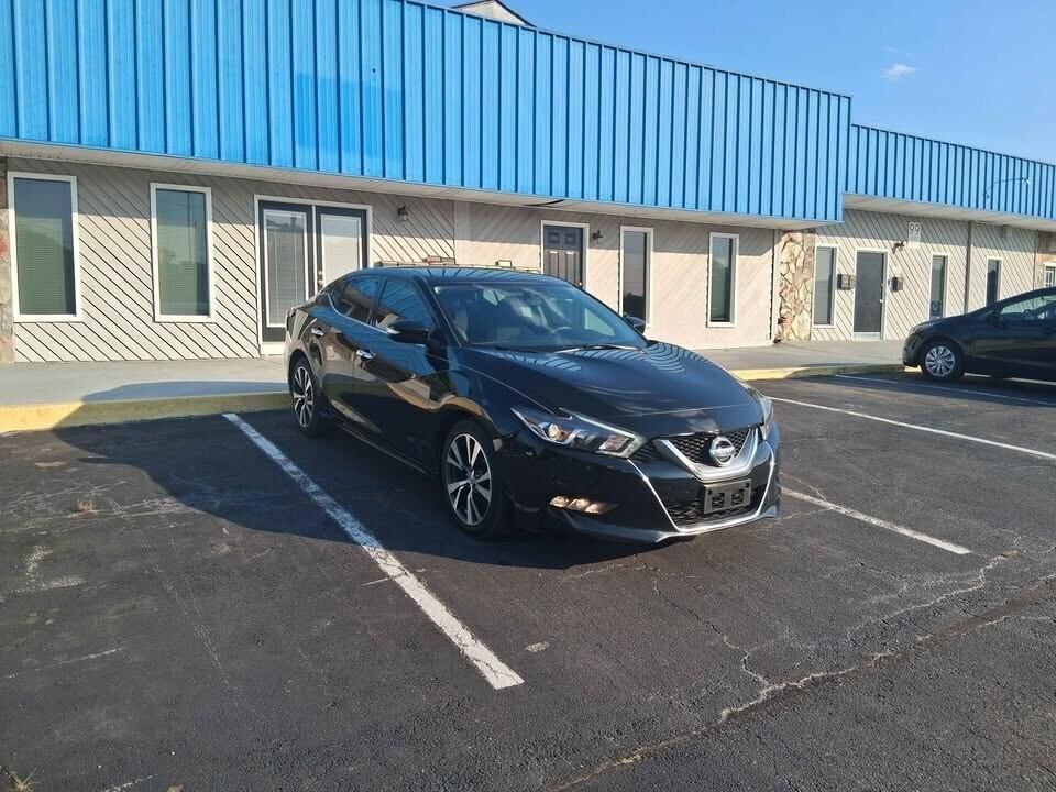 2017 NISSAN Maxima