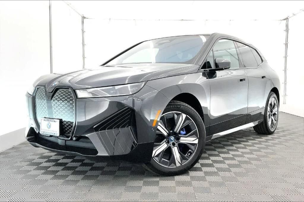 2025 BMW ix