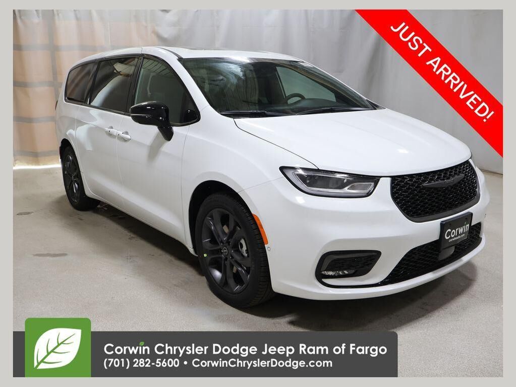 2026 CHRYSLER Pacifica