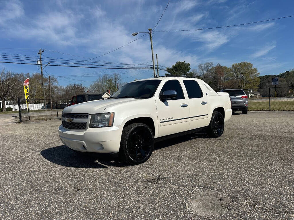 2013 CHEVROLET Avalanche