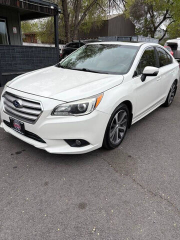 2017 SUBARU Legacy