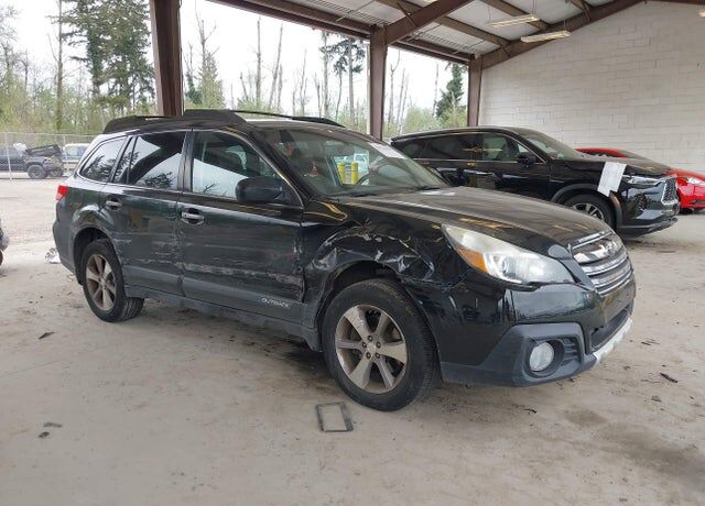 2013 SUBARU Outback