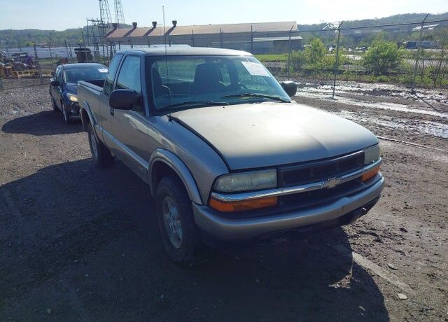 2003 CHEVROLET S-10 Pickup