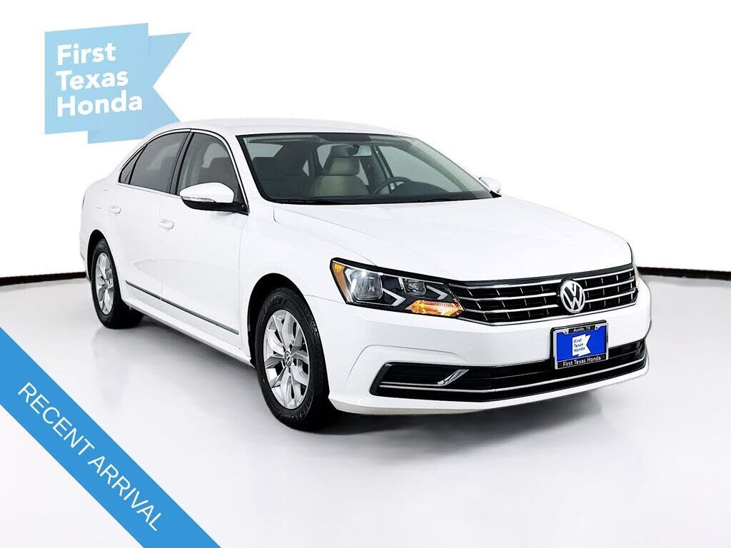 2017 VOLKSWAGEN Passat
