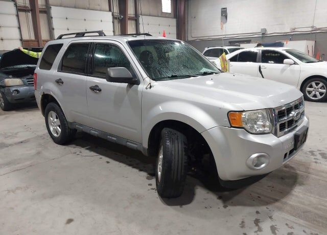 2011 FORD Escape