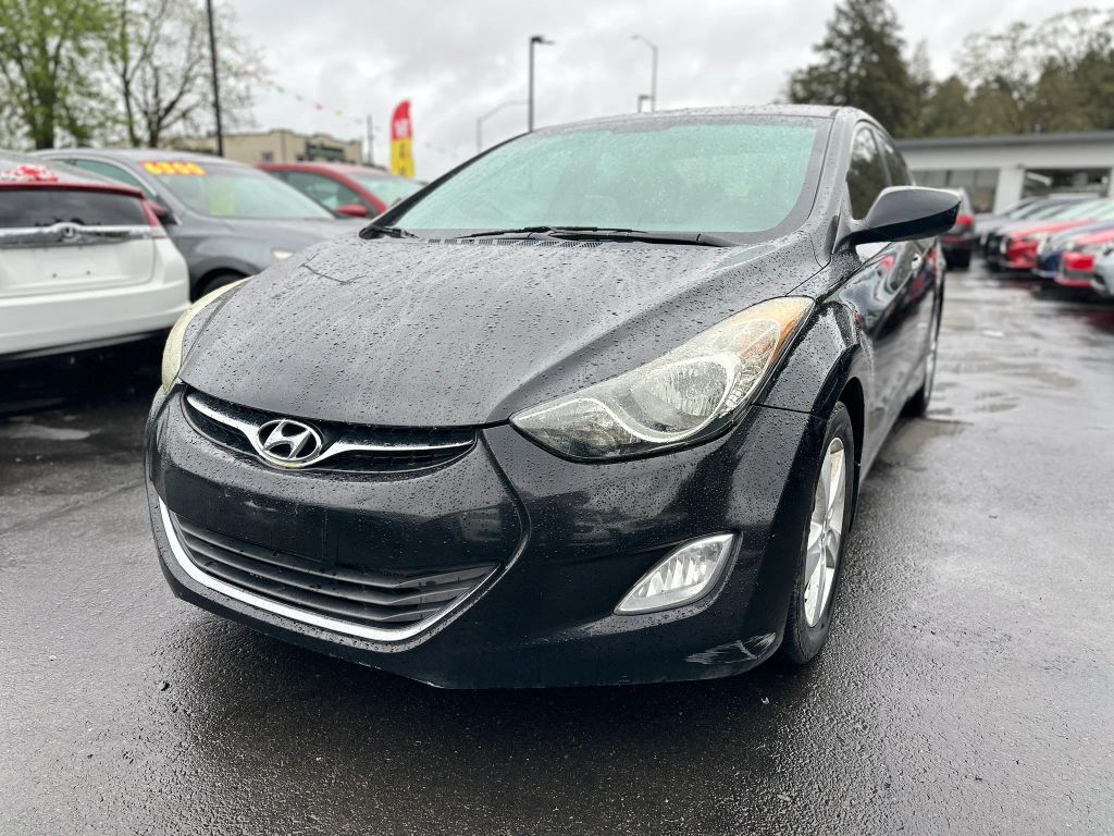 2013 HYUNDAI Elantra