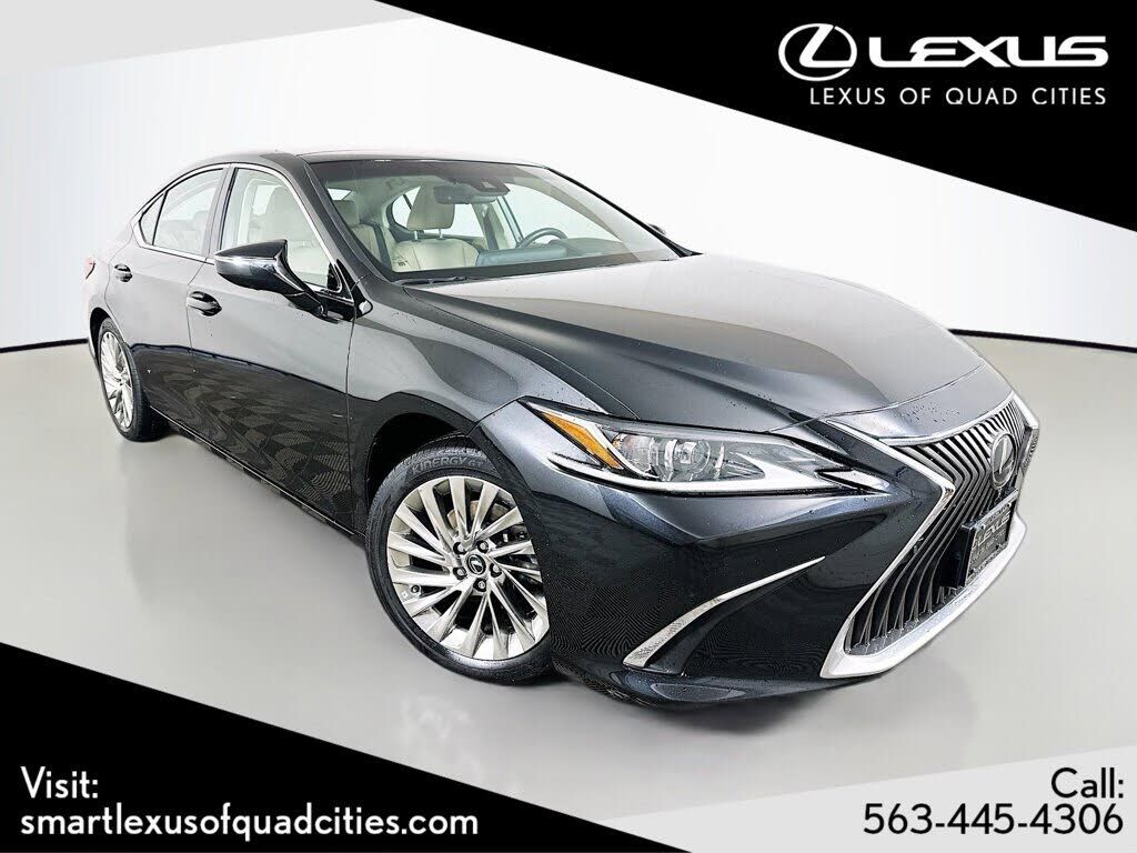 2019 LEXUS ES
