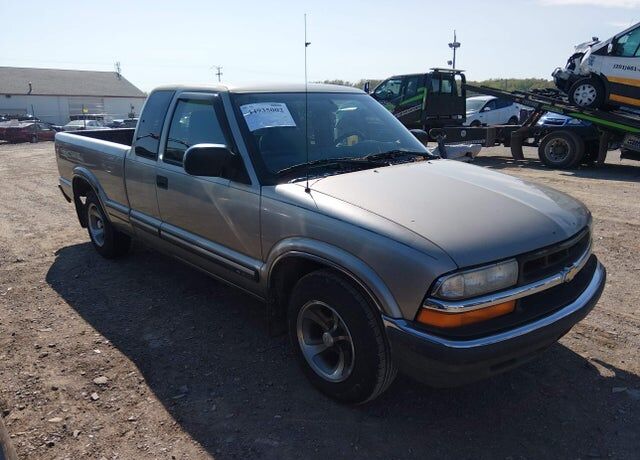 2002 CHEVROLET S-10 Pickup