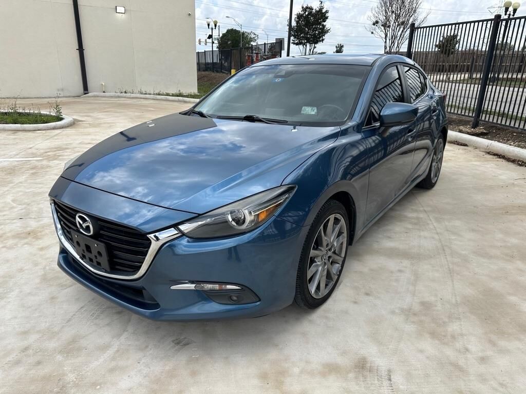 2018 MAZDA Mazda3