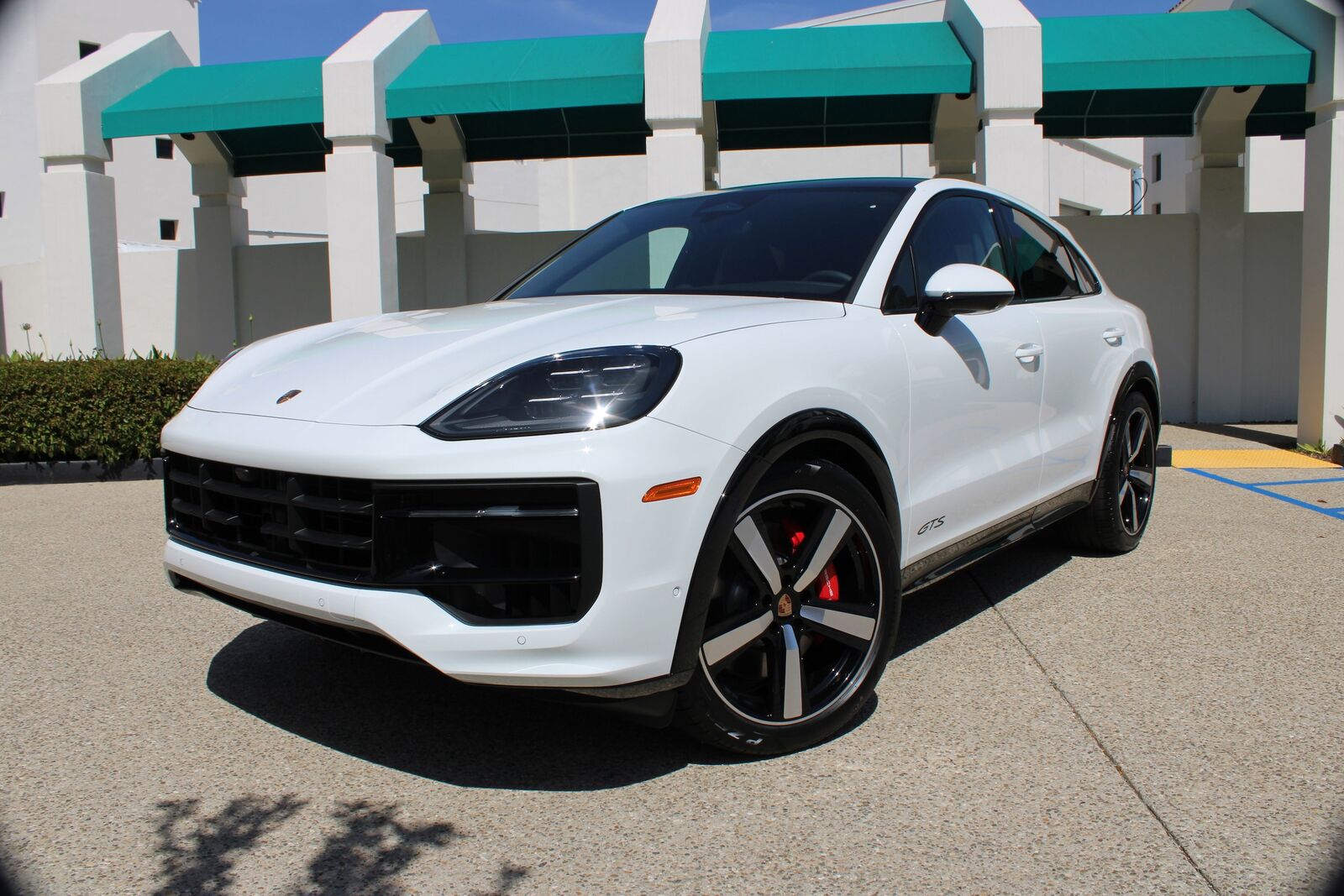 2026 PORSCHE Cayenne