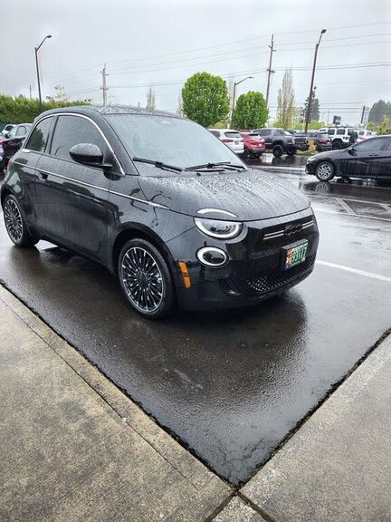 2024 FIAT 500e