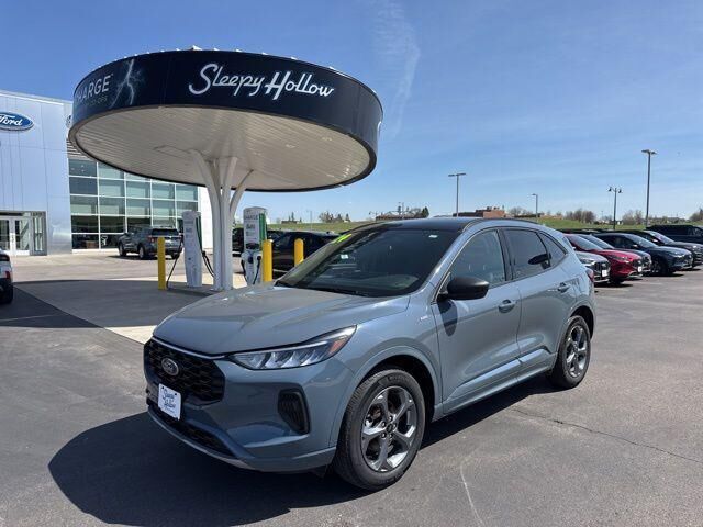 2024 FORD Escape