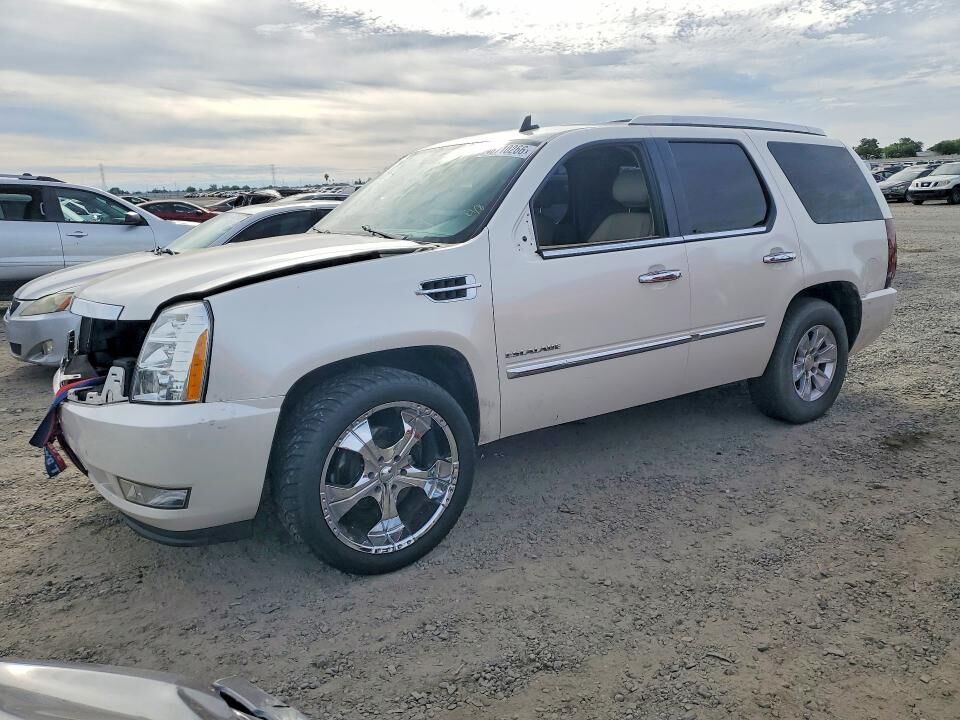 2011 CADILLAC Escalade