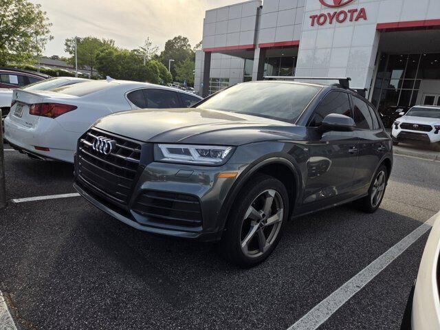 2020 AUDI Q5 e