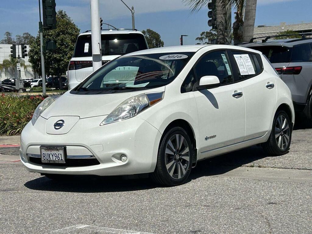 2016 NISSAN Leaf