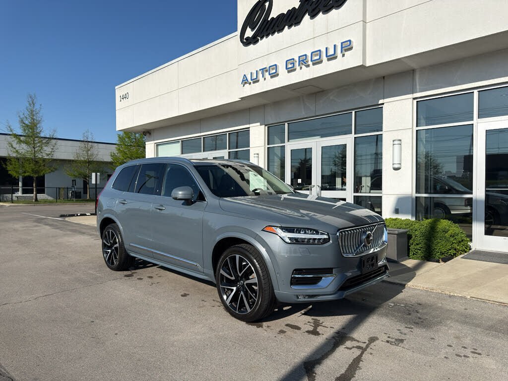 2023 VOLVO XC90