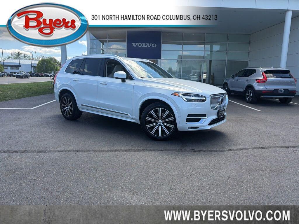 2023 VOLVO XC90