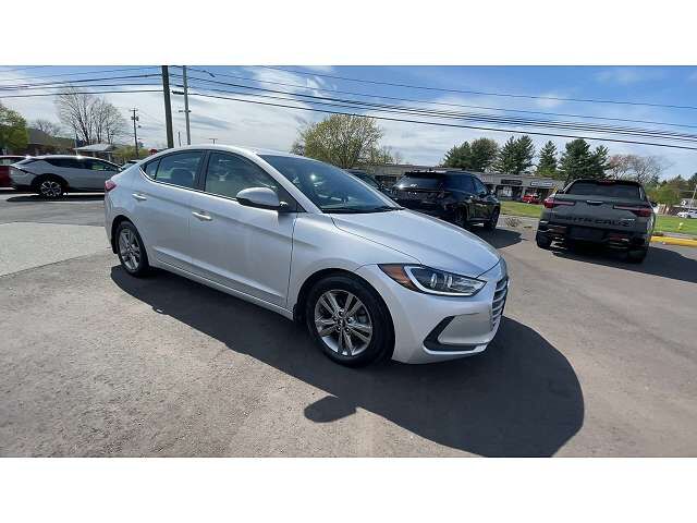 2017 HYUNDAI Elantra