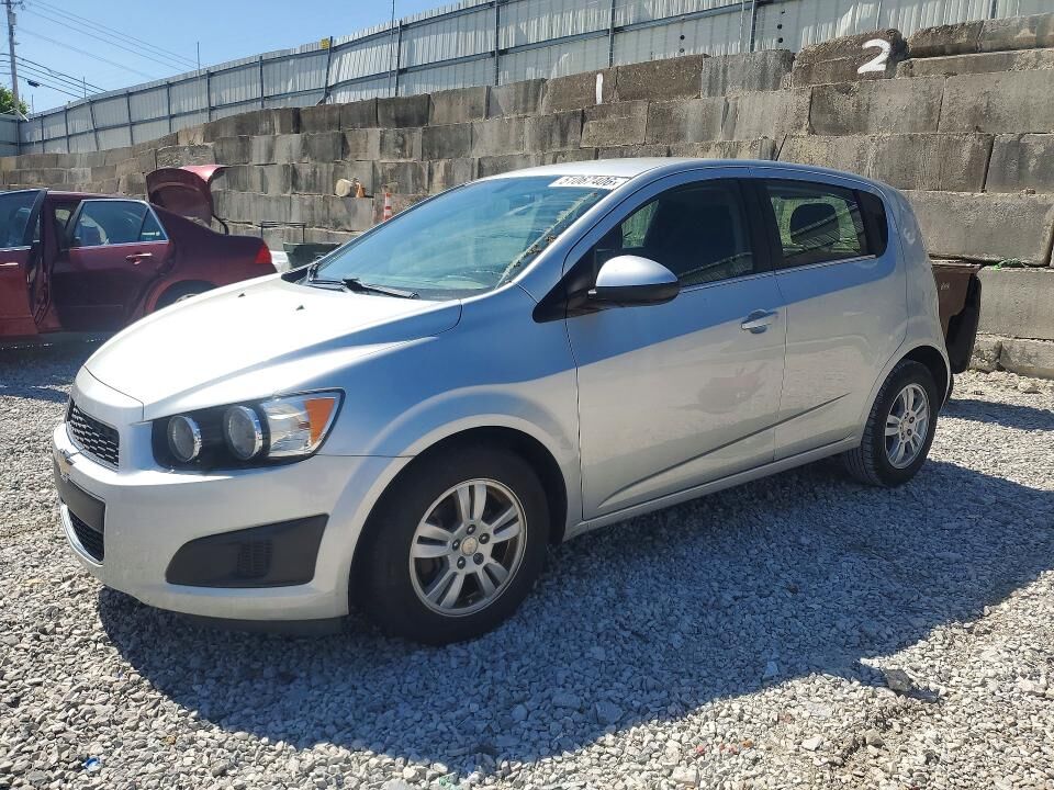 2016 CHEVROLET Sonic