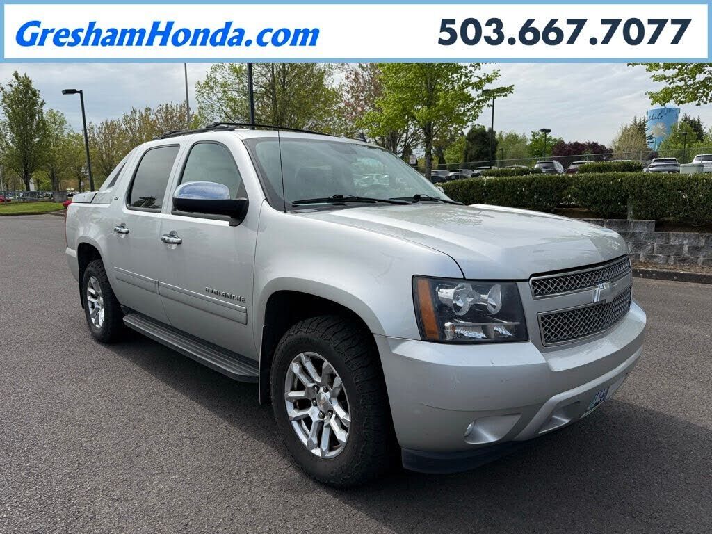 2011 CHEVROLET Avalanche