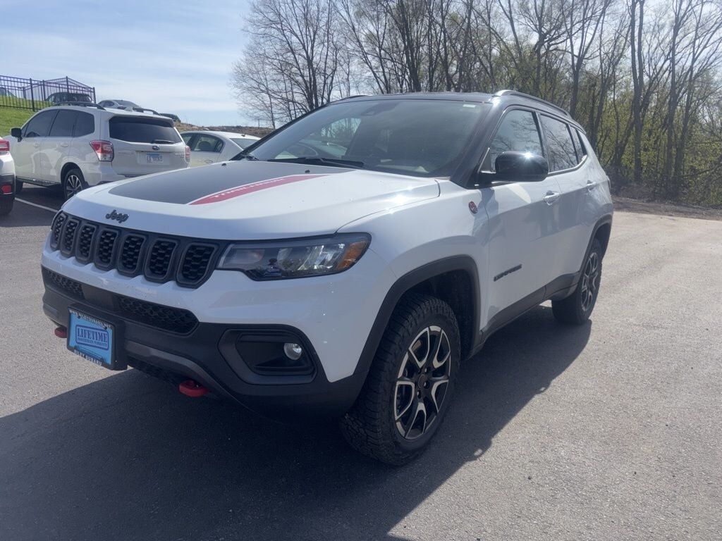 2025 JEEP Compass