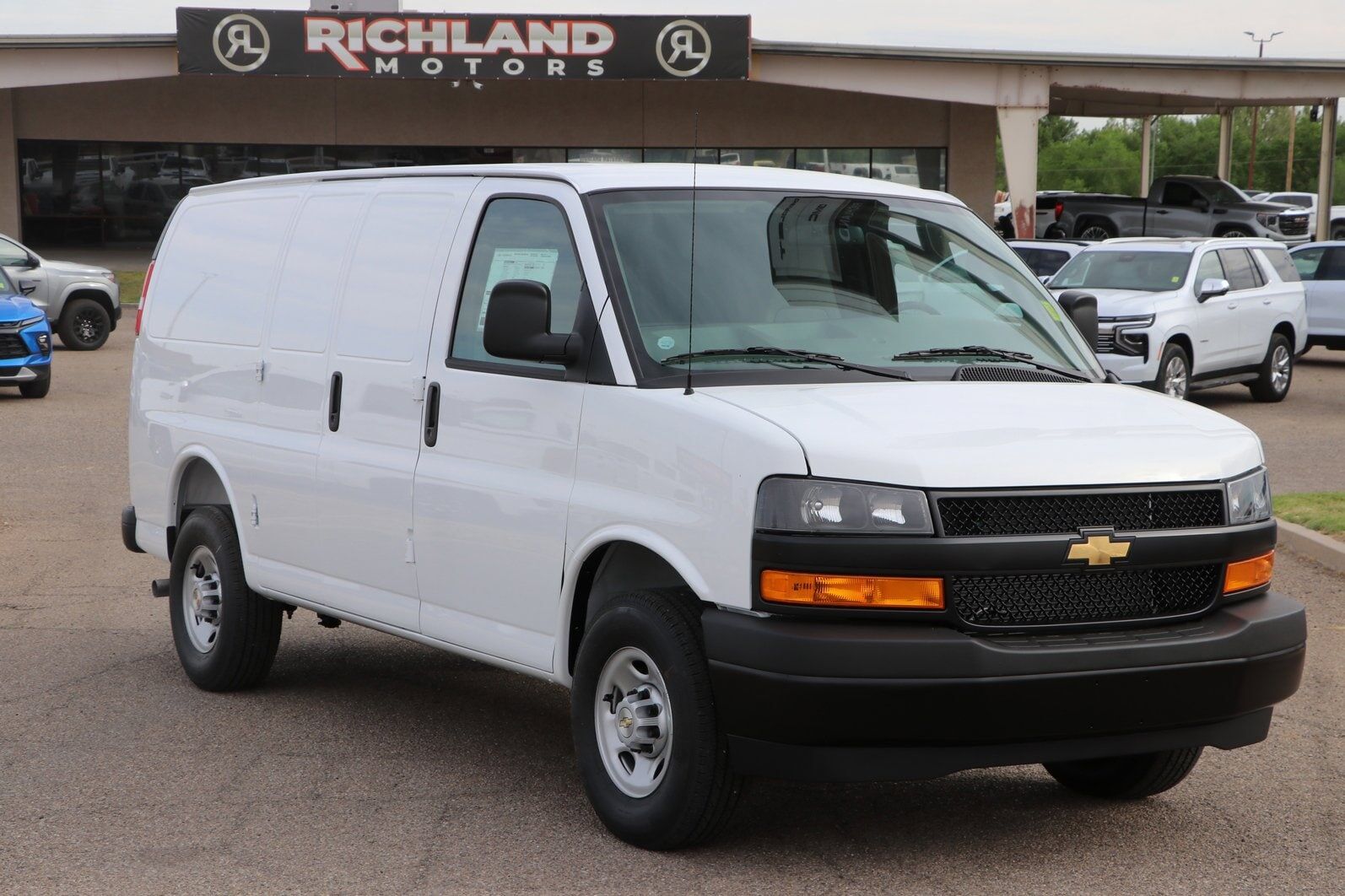 2026 CHEVROLET Express