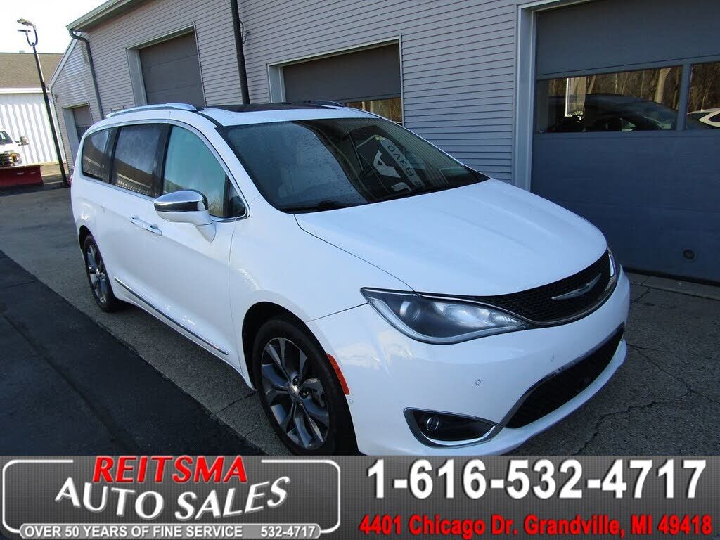 2017 CHRYSLER Pacifica