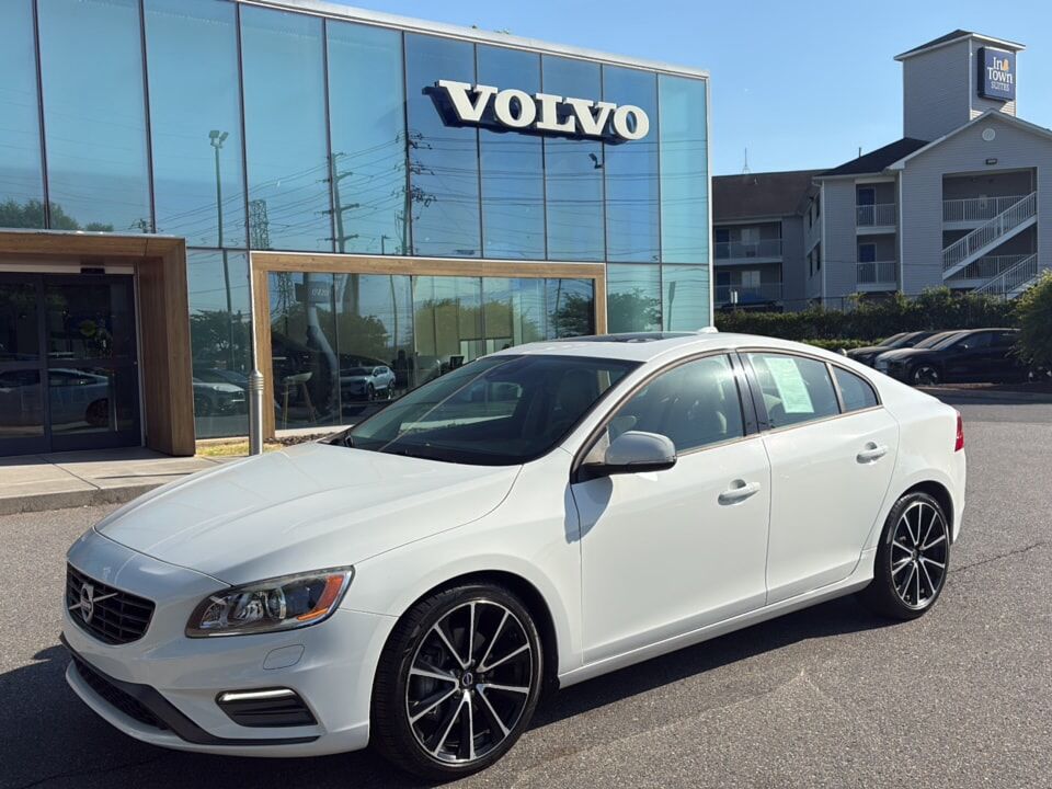 2018 VOLVO S60