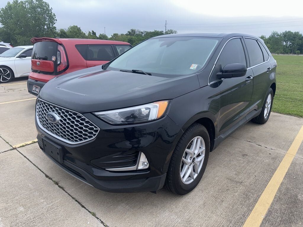 2023 FORD Edge