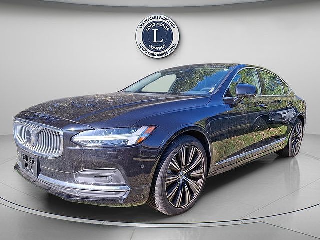 2025 VOLVO S90