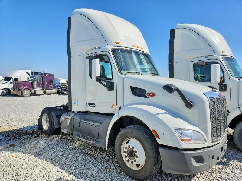 2018 PETERBILT 579