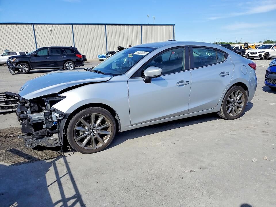 2018 MAZDA Mazda3