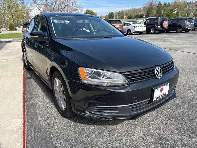 2011 VOLKSWAGEN Jetta