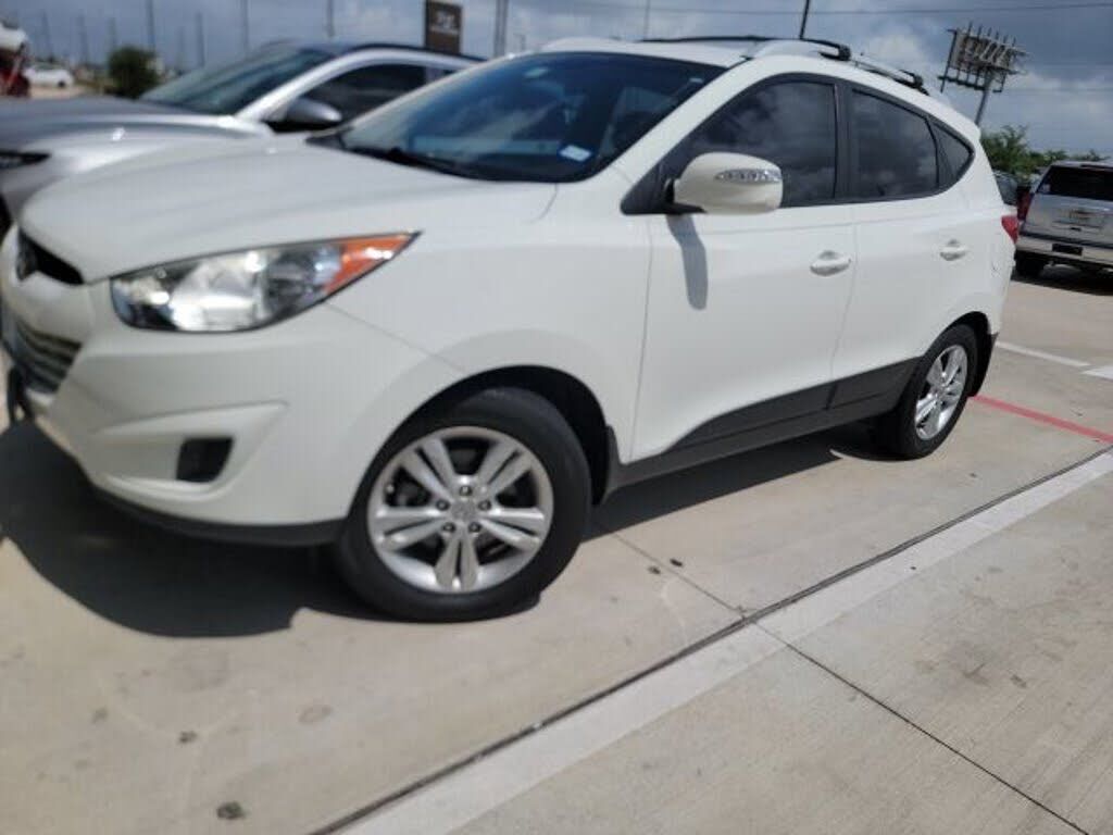 2012 HYUNDAI Tucson