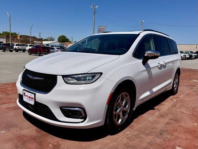 2023 CHRYSLER Pacifica