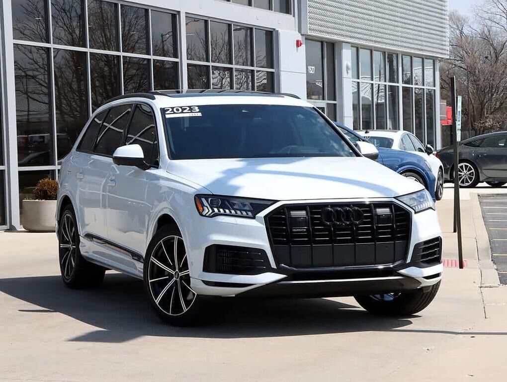 2023 AUDI Q7