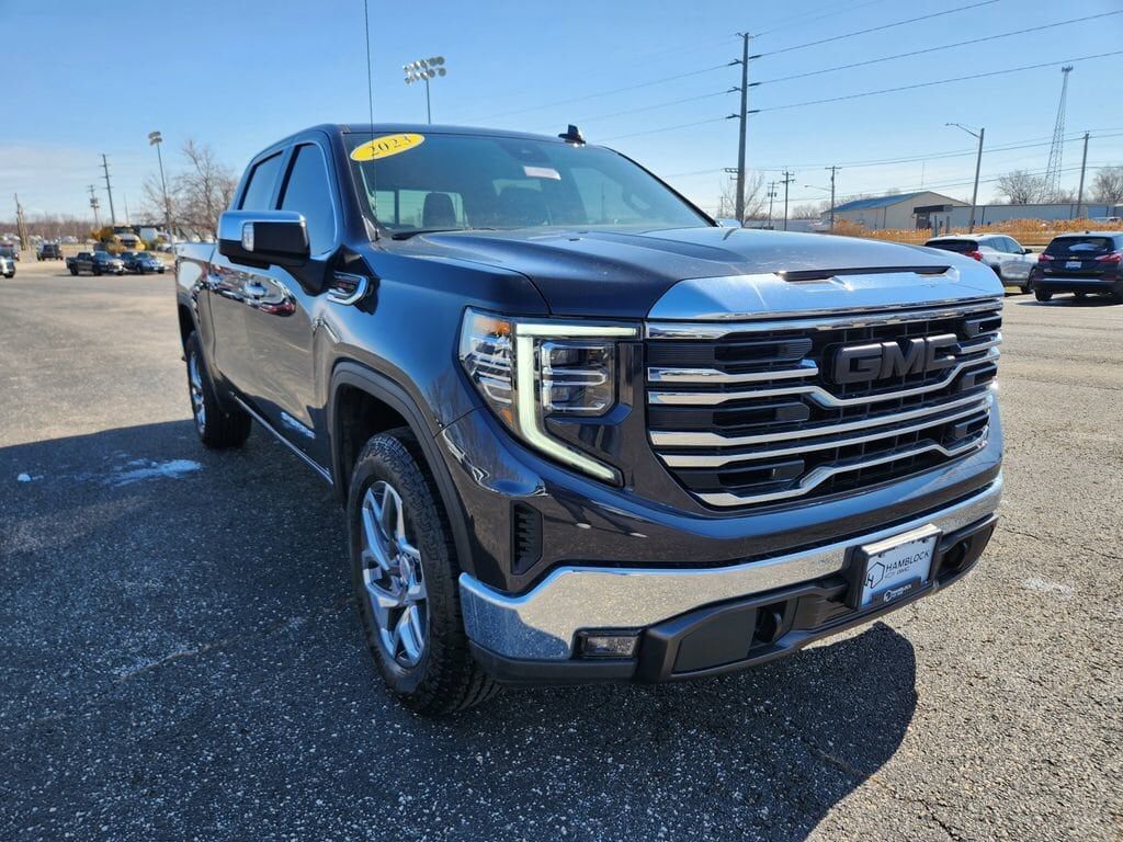 2023 GMC Sierra