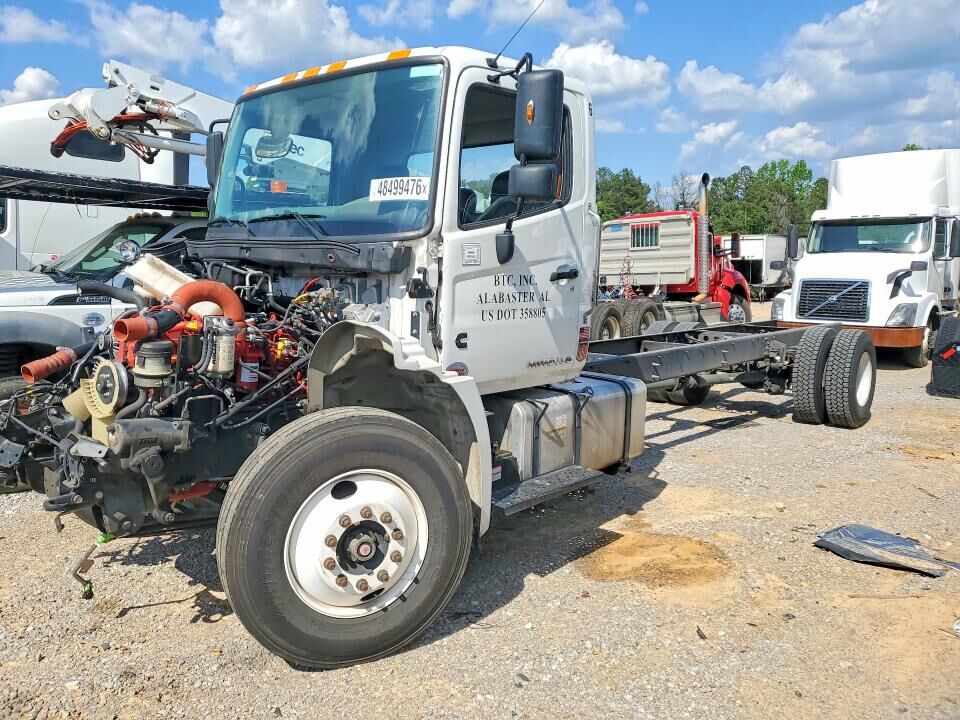 2025 HINO Incomplete Vehicle
