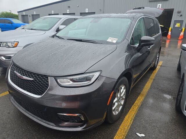 2023 CHRYSLER Pacifica