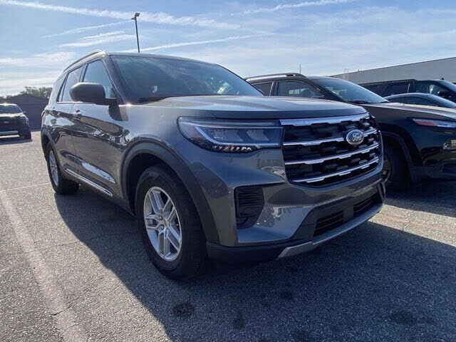2025 FORD Explorer