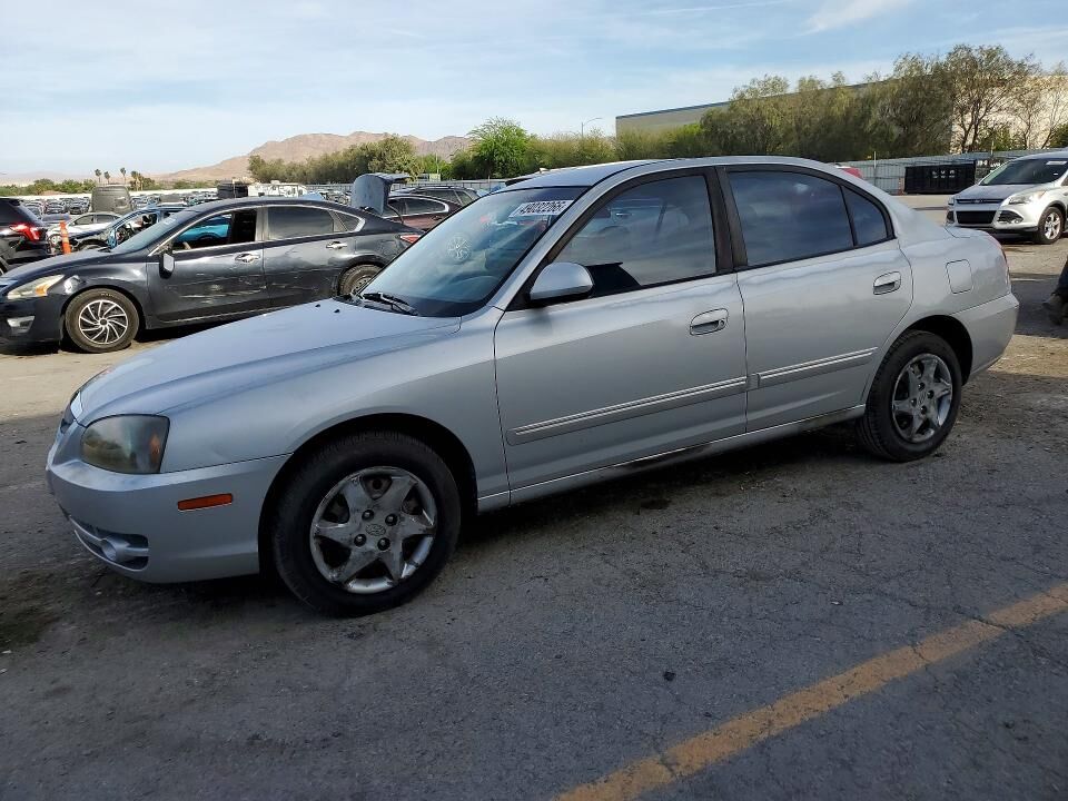 2004 HYUNDAI Elantra